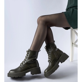 Botins com isolamento verde e sola grossa da Cirillo 1