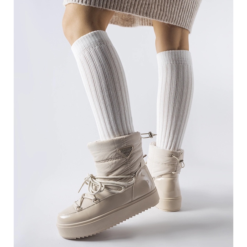 Botas de neve isoladas bege com elástico Oslavia 1