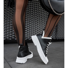 Tênis preto com plataforma alta por Jose 1