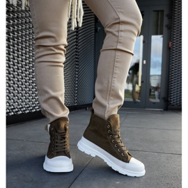 Tênis verde com plataforma alta por Jose 1