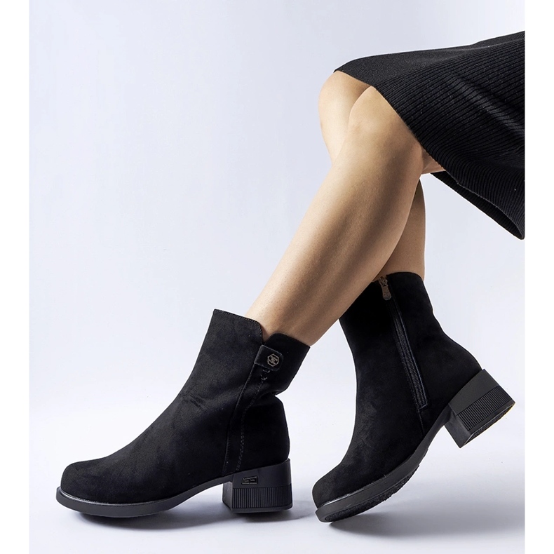 Botas isoladas pretas da Faustin preto 1