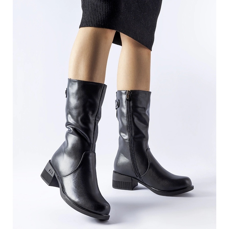 Botas curtas Satordi com isolamento preto 1 Botas curtas Satordi com isolamento preto 1