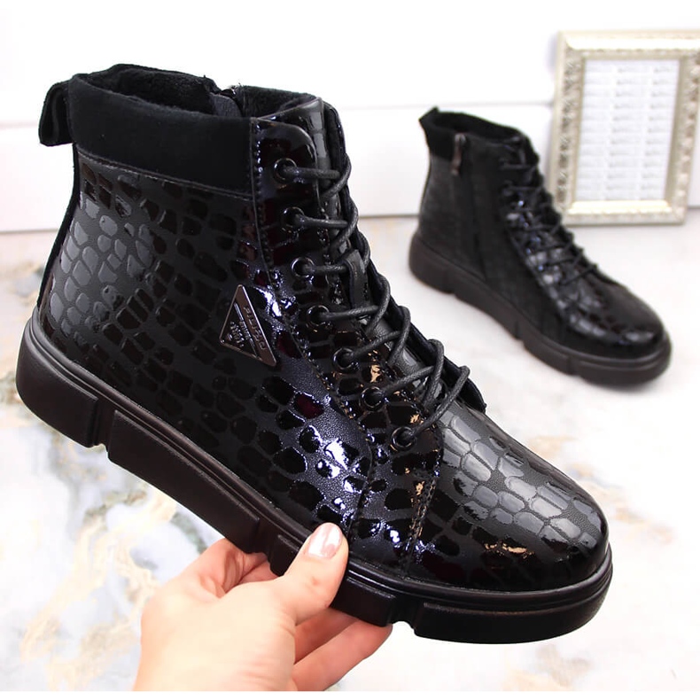 Botas femininas pretas com isolamento de couro na plataforma por Filippo DBT4767 preto 1 Botas femininas pretas com isolamento de couro na plataforma por Filippo DBT4767 preto 1