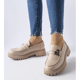 Mocassins clássicos bege com fivela 1