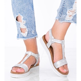 Sandálias prateadas no padrão de pele de cobra Kiko prata 1