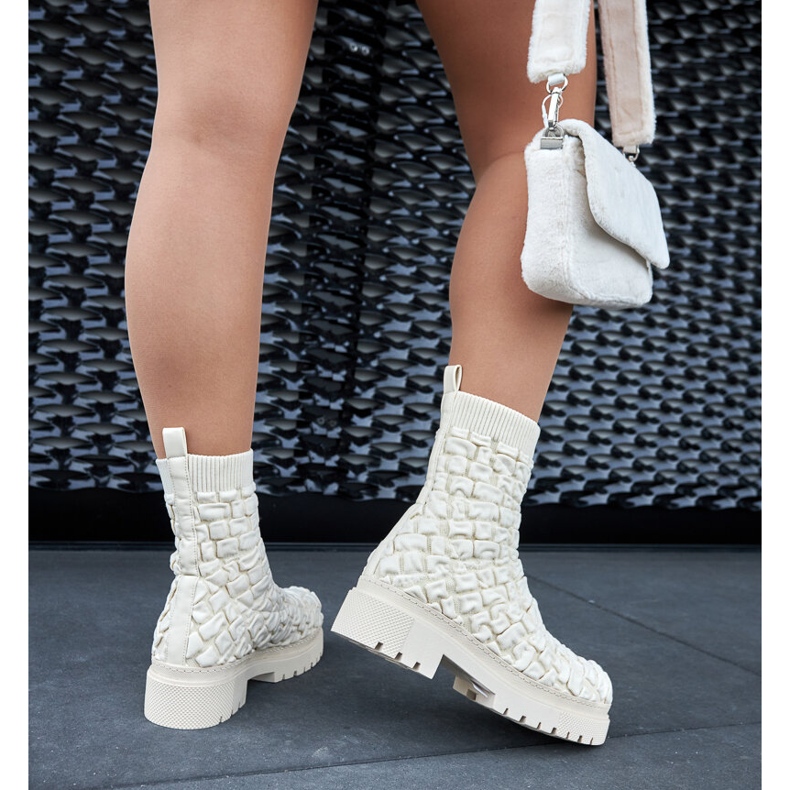 Botins bege com parte superior em meia da Arlington 2 Botins bege com parte superior em meia da Arlington 2