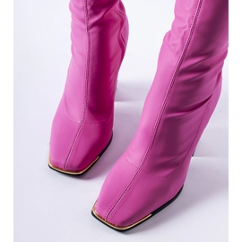 Botas rosa com salto bloco enorme da Alvorada 1