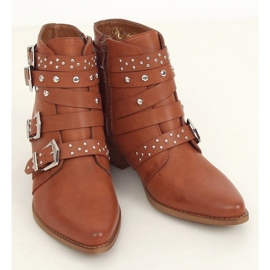 Botas com tachas Yucatan Brown castanho 1