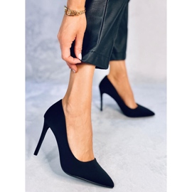 Saltos altos de mulher Cynthia Black preto 2