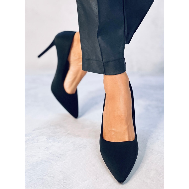 Saltos altos de mulher Cynthia Black preto 1