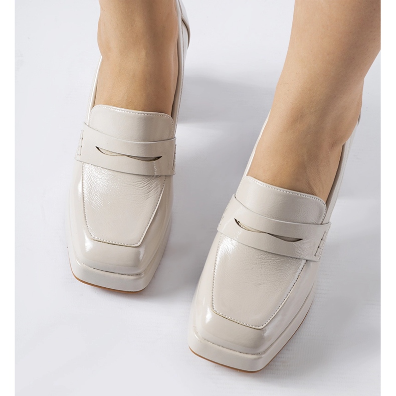 Sapatos cinza envernizados com salto West 1