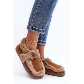 Chinelos femininos de camelo Sailey com pele castanho 1