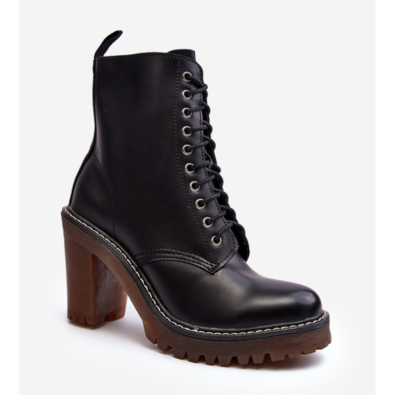 Botins femininos com atacadores pretos Arove 2