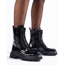 Botins femininos com atacadores e cano alto preto 1