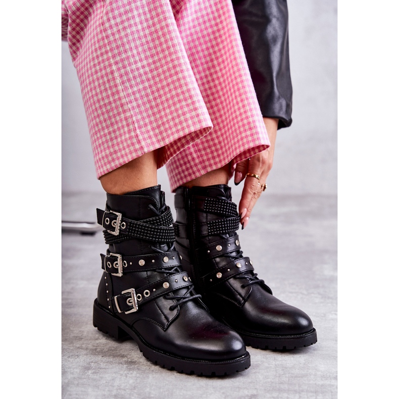 Botins femininos de couro com tiras decorativas preto 1