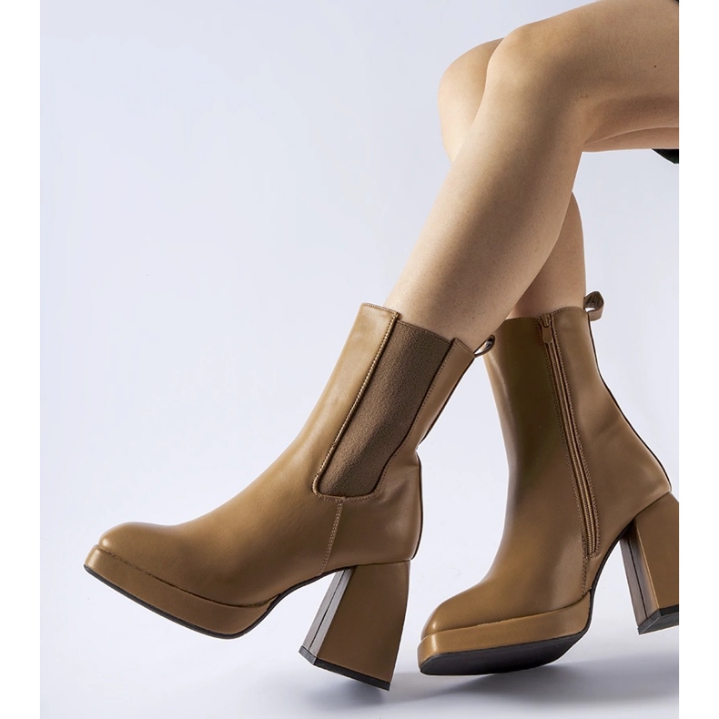 Botins com isolamento marrom da Adamo 1