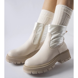 Botins bege com parte superior decorativa da Garrett 1 Botins bege com parte superior decorativa da Garrett 1