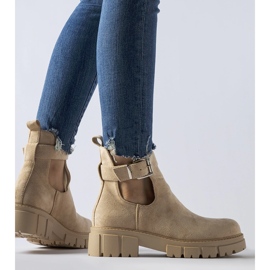Botins bege com fecho Sarrazin decorativo 1