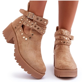 Botas femininas de camurça Bella com tachas decorativas bege 8