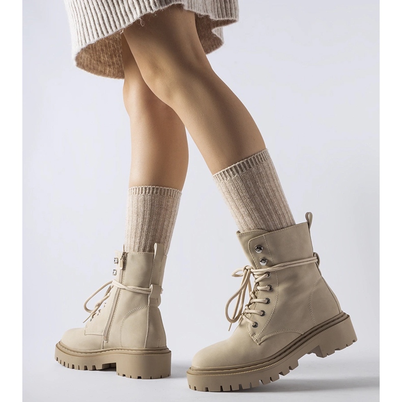 Botas rasteiras bege com protetor Brattle 1 Botas rasteiras bege com protetor Brattle 1