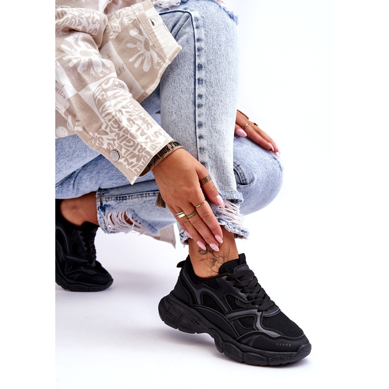 Sapatos esportivos pretos femininos 4