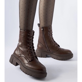 Botas marrons decoradas com costura Nicla castanho 1 Botas marrons decoradas com costura Nicla castanho 1