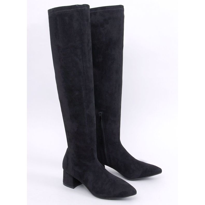 Diondre Mosqueteiros pretos de salto baixo 1