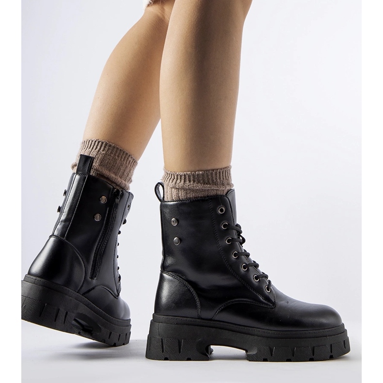 Sapatos de trabalho pretos com sola Melicucca mais grossa 1