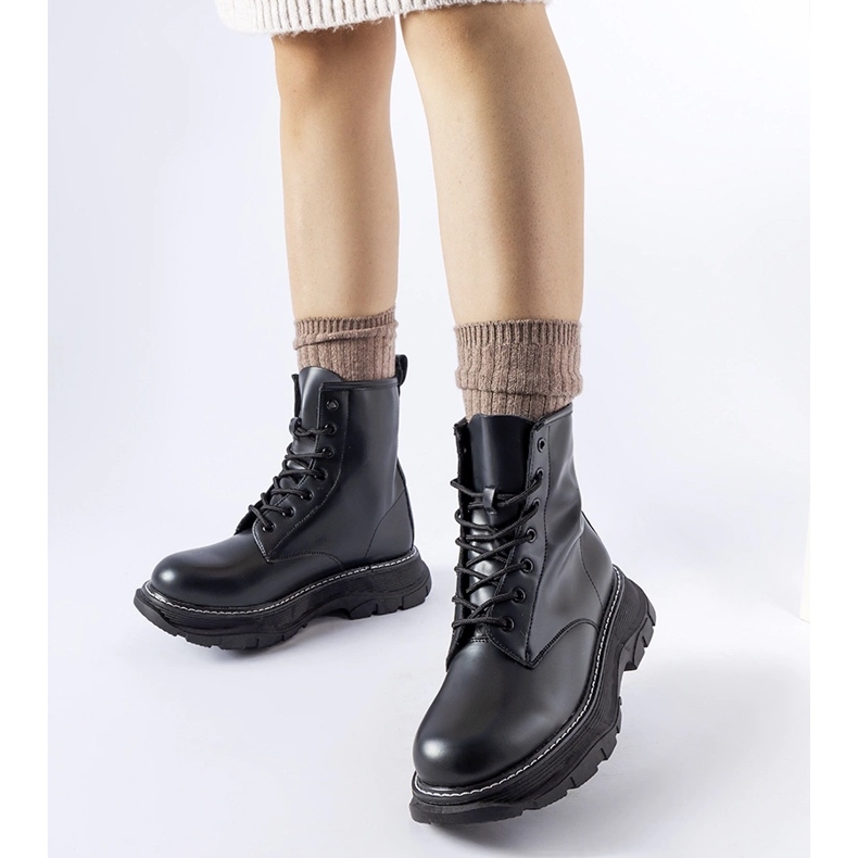 Sapatos de trabalho pretos com sola Borsano enorme 1