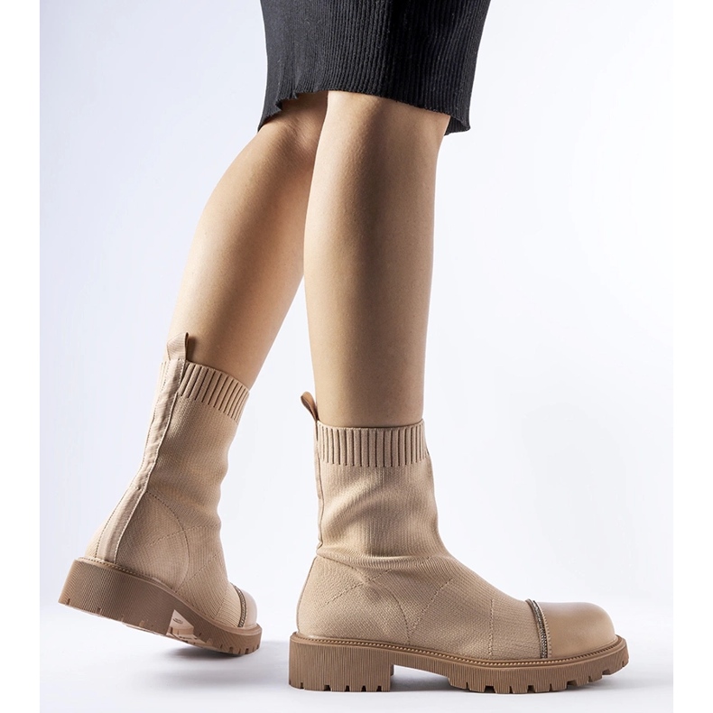 Botins meia marrom com strass da Vail castanho 1