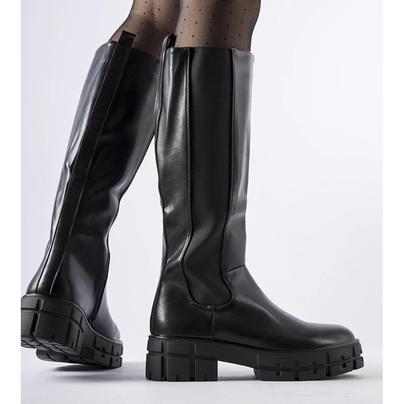 Botas rasteiras Ceredano com isolamento preto 1 Botas rasteiras Ceredano com isolamento preto 1