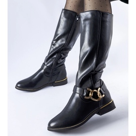 Botas isoladas pretas decoradas com fivela Ortega preto 1