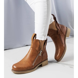 BM Ankle boot com recorte marrom Pat castanho 1
