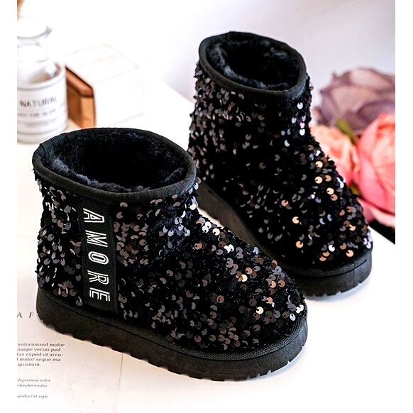 Botas de neve das meninas isoladas com lantejoulas pretas preto 4