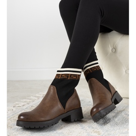 Botas marrons com meia Tamez castanho preto 1 Botas marrons com meia Tamez castanho preto 1