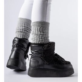 Botas de neve pretas em uma enorme plataforma Elvio preto 1