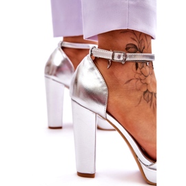 Sandálias de salto alto metálicas prateadas prata 1