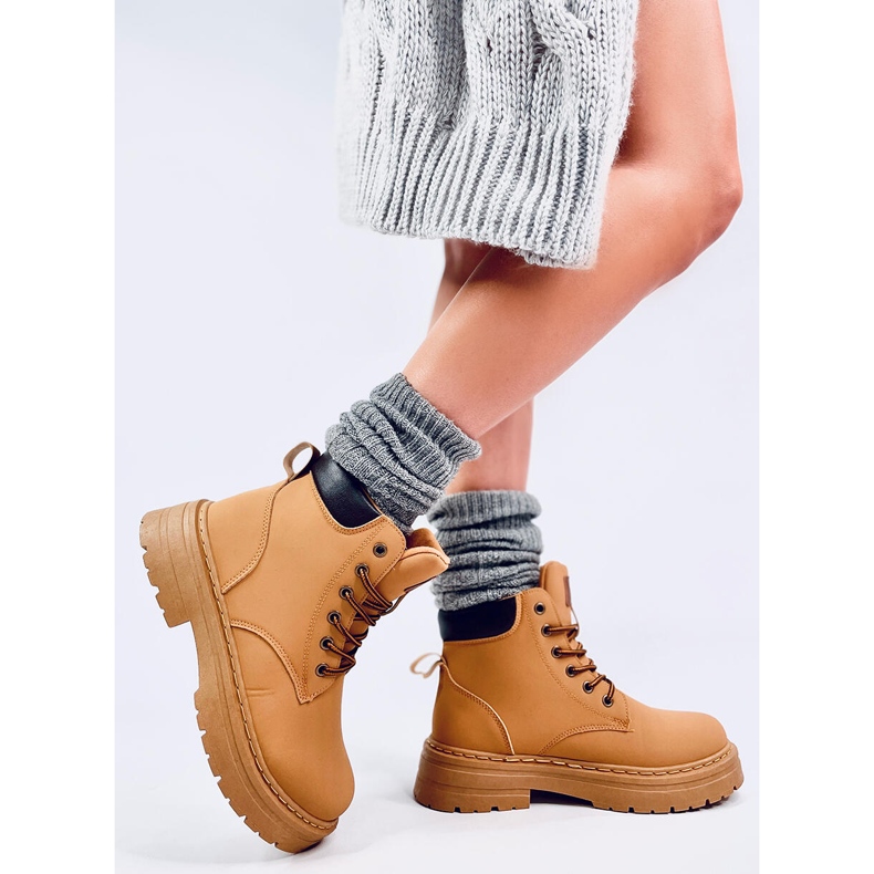 Botas femininas de madeira Kellers Camel castanho 1