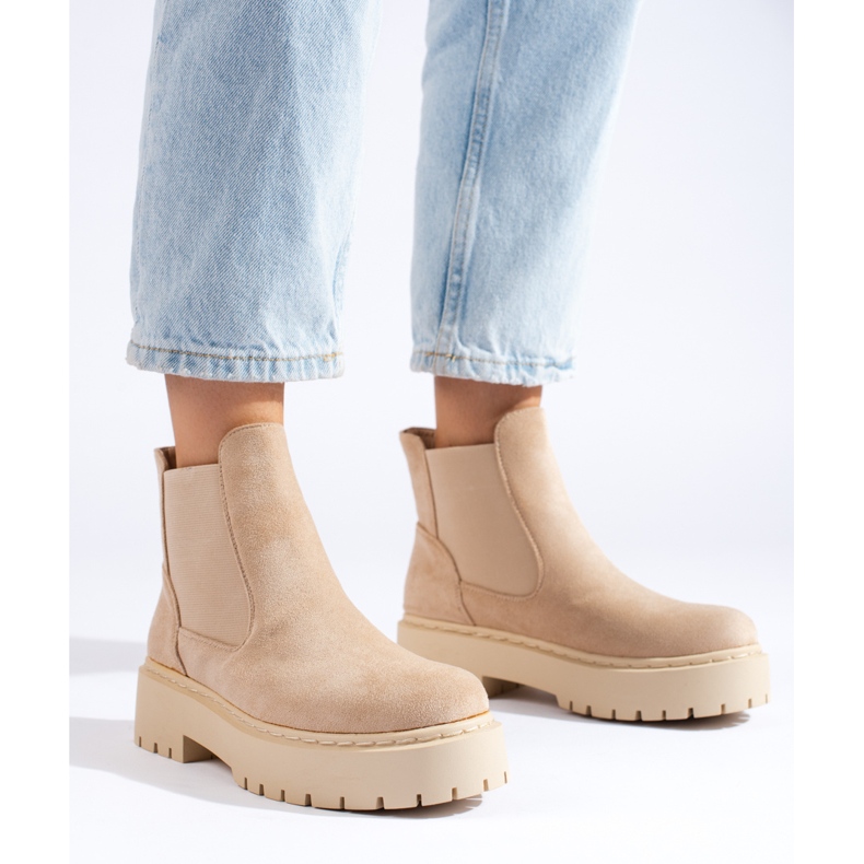 Botas Chelsea femininas de camurça bege Shelovet 1