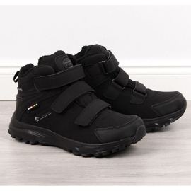 Sapatos de trekking isolados American Club M AM855, pretos 1