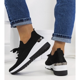 Tênis preto na cunha Sabelia 2