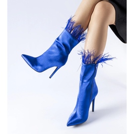 Botins azuis decorados com penas Selvena azul 1 Botins azuis decorados com penas Selvena azul 1