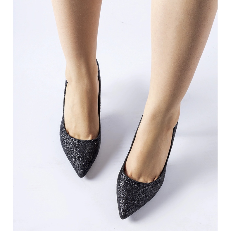 Salto agulha Schaumburg preto com glitter 1