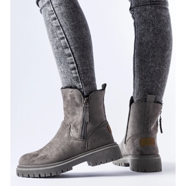 Botins clássicos Tesoriero com isolamento cinza 1 Botins clássicos Tesoriero com isolamento cinza 1