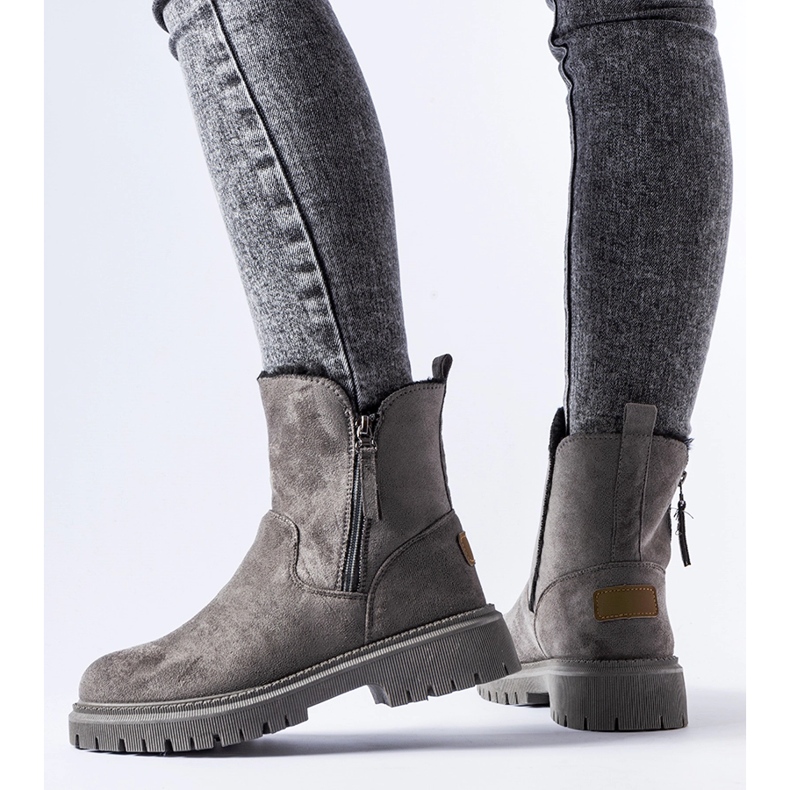 Botins clássicos Tesoriero com isolamento cinza 1 Botins clássicos Tesoriero com isolamento cinza 1