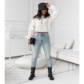 Sapatos pretos envernizados com pulseira Lido decorativa 1