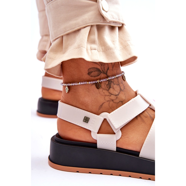 Sandália feminina ZAXY vegana com velcro JJ285015 bege claro 3