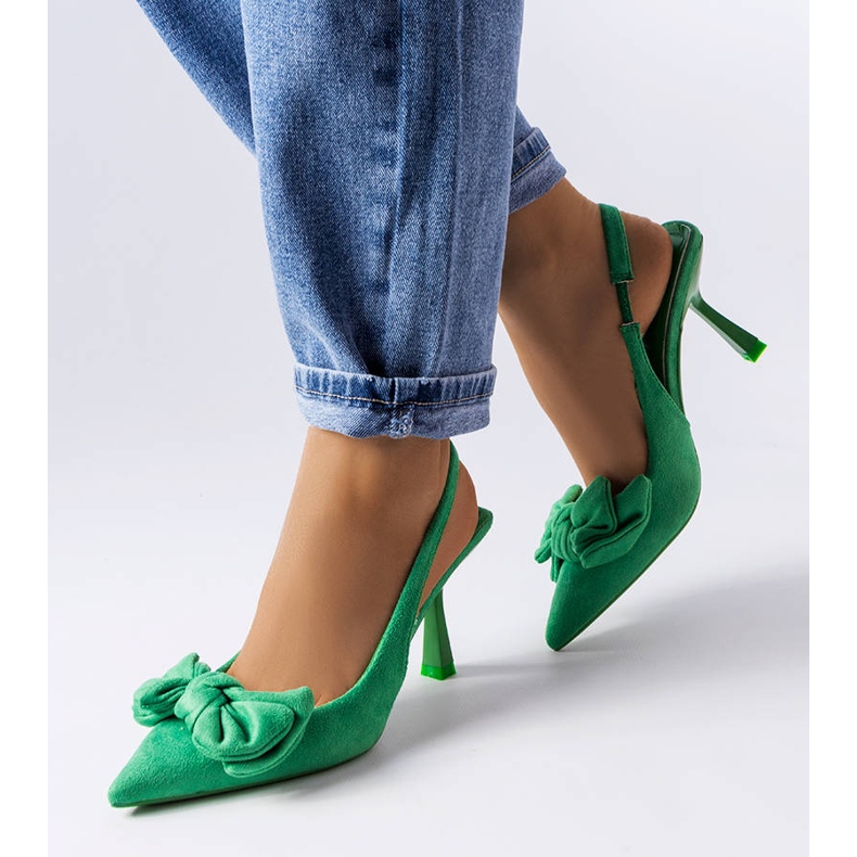 Alfinetes verdes com laço da Olengo 1