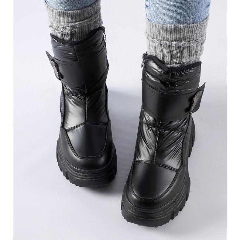 Botas de neve Mejia com isolamento preto 1