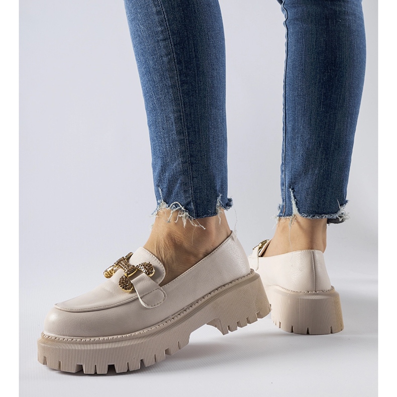 Mocassins bege decorados com strass Uzzone 1